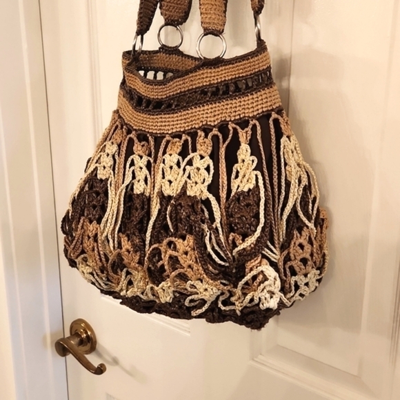 WOMENS Bohemian style neutral colors woven shoulder bag - Picture 6 of 11